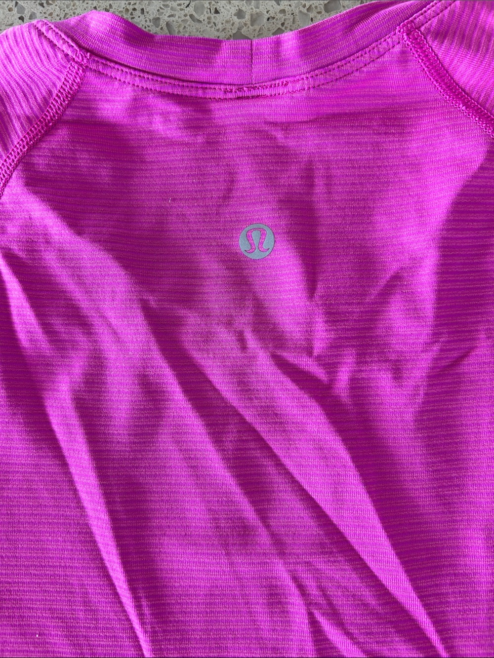 lululemon athletica Bright Pink Long Sleeve Crew Top - Picture 2 of 4